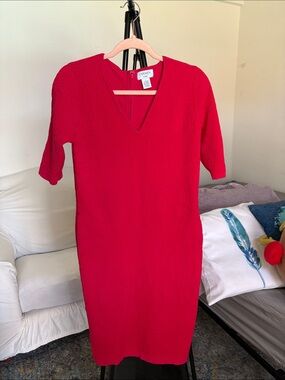 Carmen Marc Valvo Red V-Neck Midi Dress